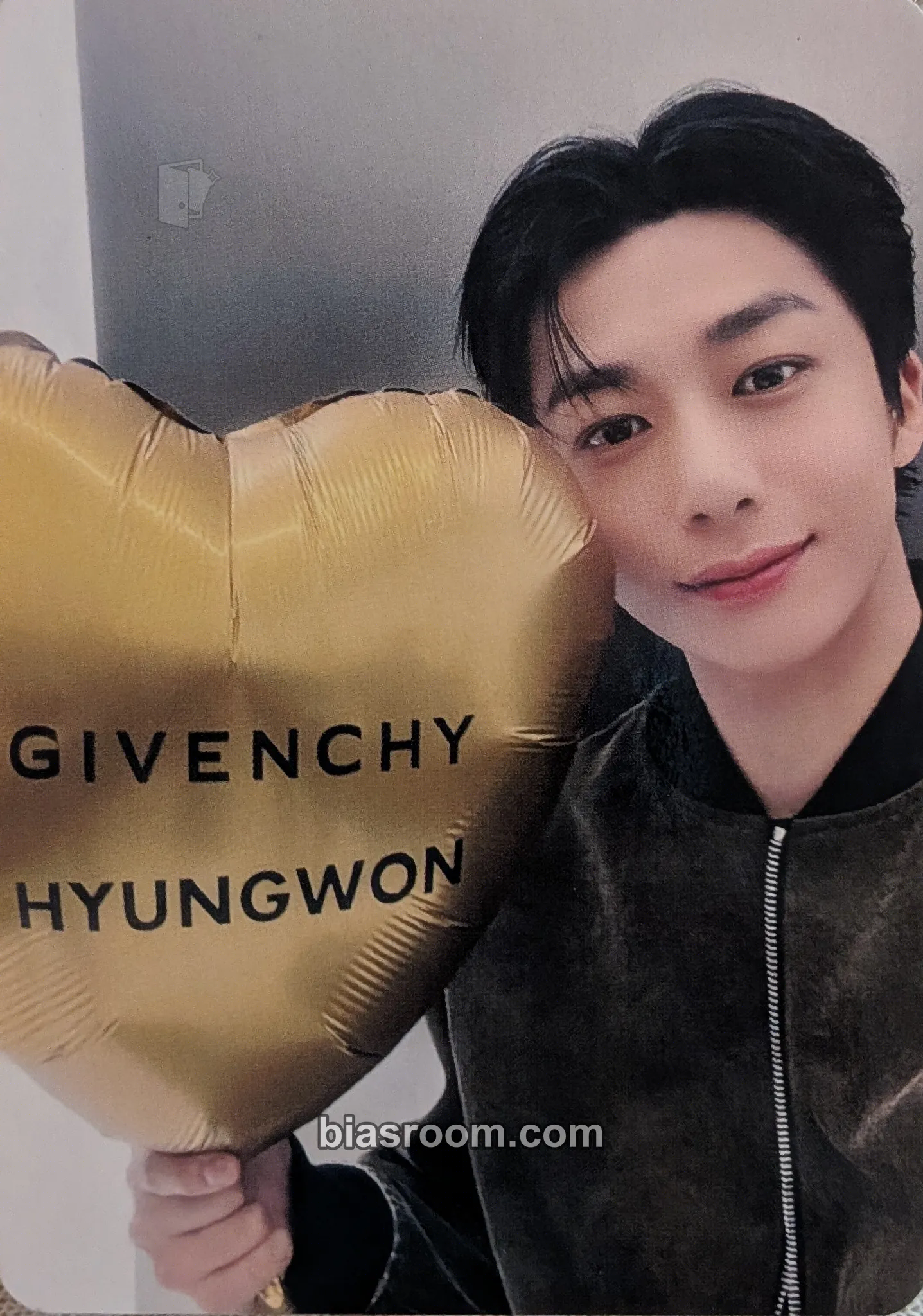 Hyungwon Hyungwon x Givenchy Photocard - MONSTA X - MONSTA X K-pop photocard