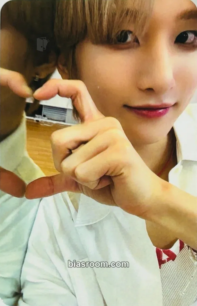 Yeonwoo NOWHERE Photocard - NOWZ - NOWZ K-pop photocard