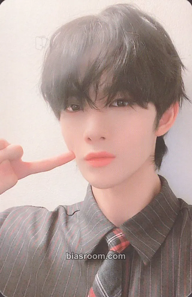 Jinyoung HELLO Chapter 2. Hello, Strange Place Photocard - CIX - CIX K-pop photocard