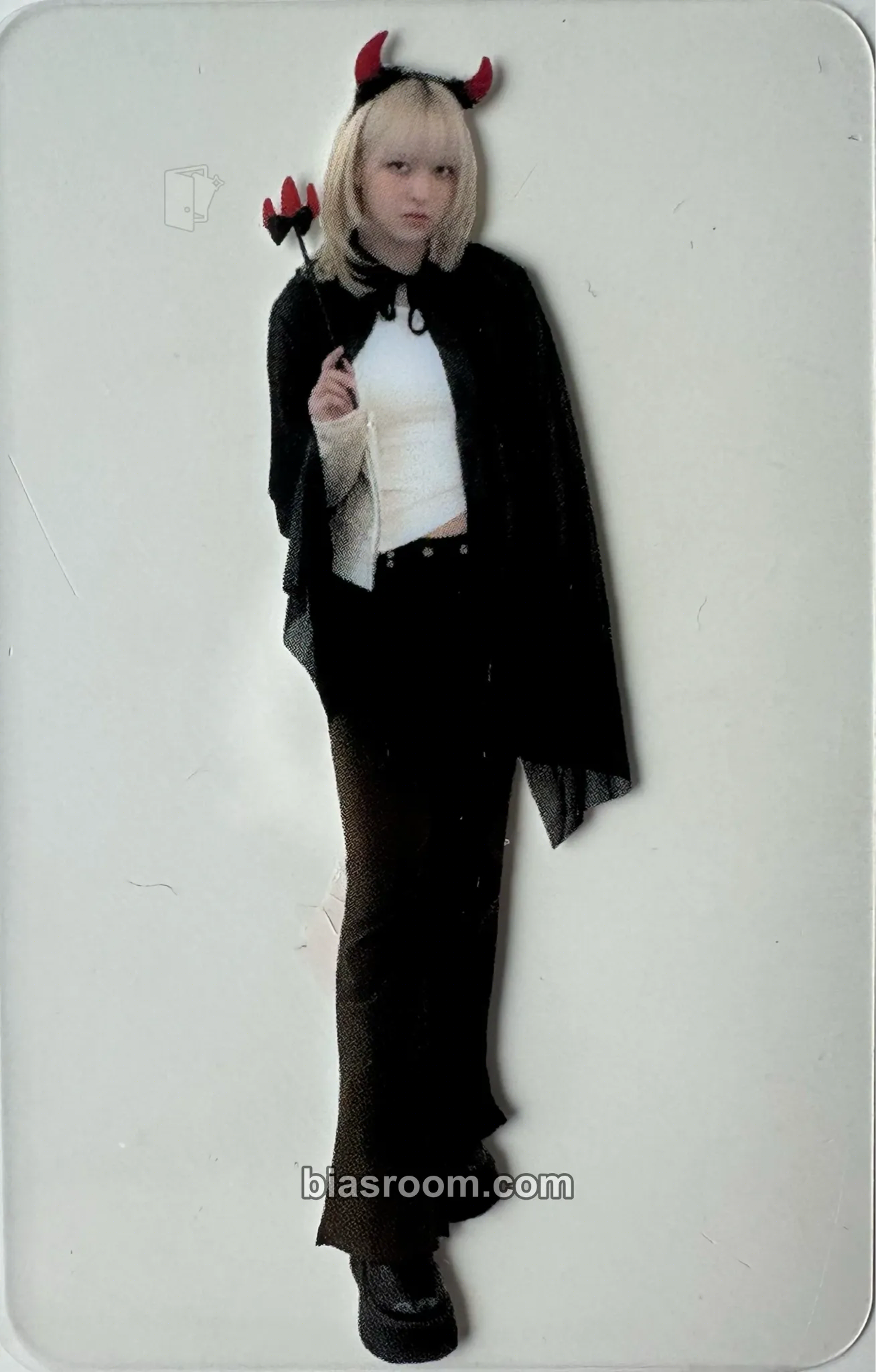Lily Blue Valentine Photocard - NMIXX - NMIXX K-pop photocard