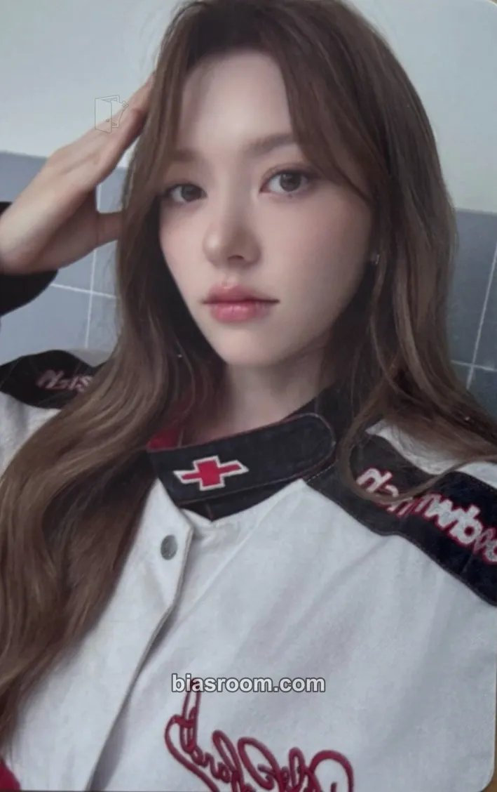 Chanelle Moon 2026 Season’s Greetings Photocard - FIFTY FIFTY - FIFTY FIFTY K-pop photocard