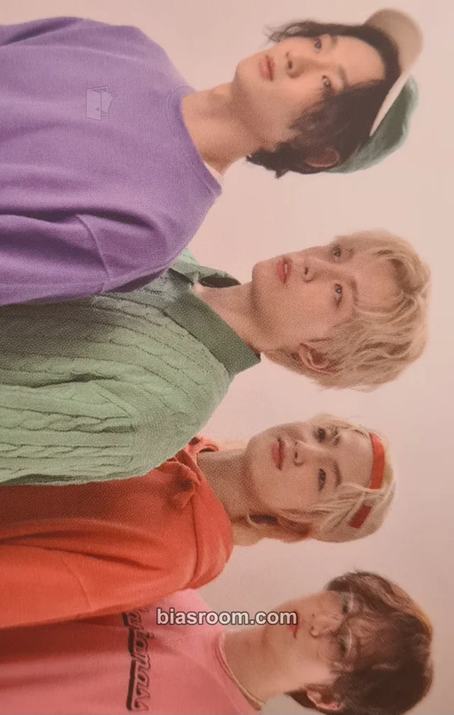 W24 - The white album Album album photocard