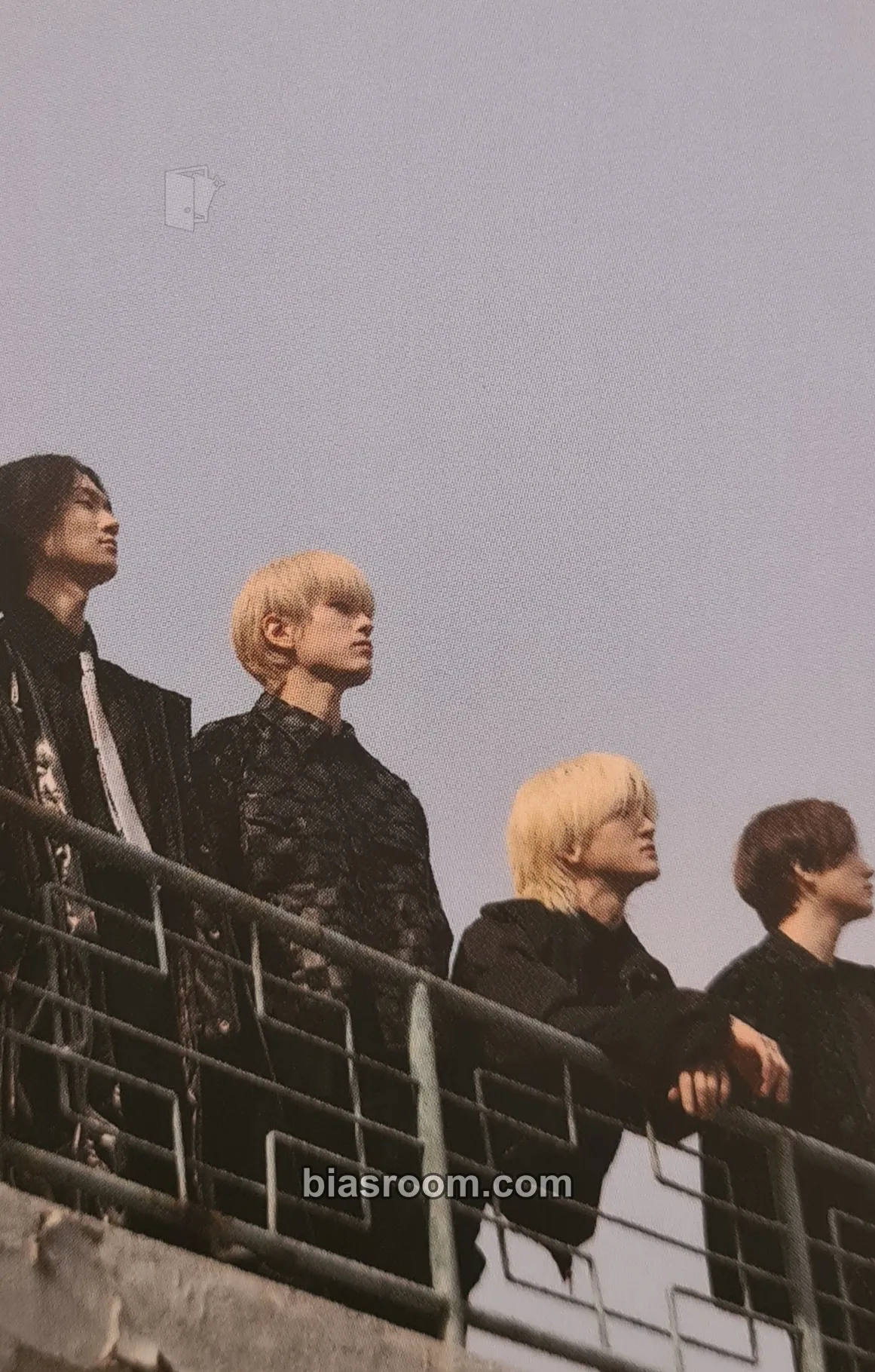 The white album Photocard - W24 - W24 K-pop photocard