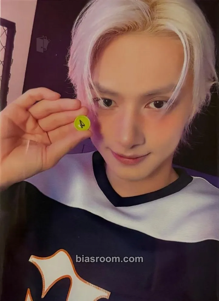 Jun 2025 Seventeen's Home Merchandise Photocard - SEVENTEEN - SEVENTEEN K-pop photocard