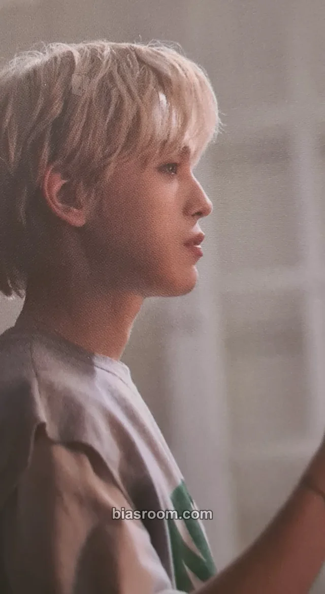 W24 - Jonggil - The white album Album album photocard