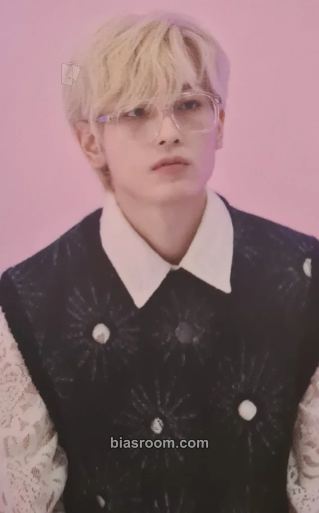 W24 - Jonggil - The white album Album album photocard