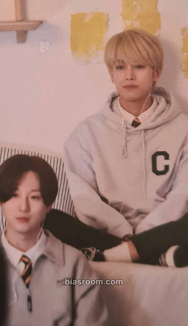 W24 - Aaron & Jonggil - The white album Album album photocard