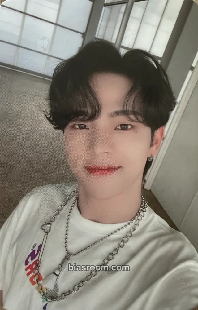 Kim Woojin - Woojin - The Moment: 未成年, A Minor Album album photocard B version