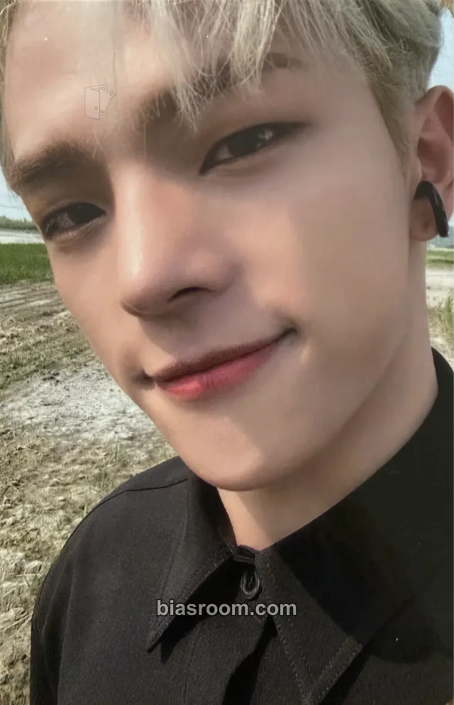 Kim Woojin - Woojin - The Moment: 未成年, A Minor Album album photocard B version