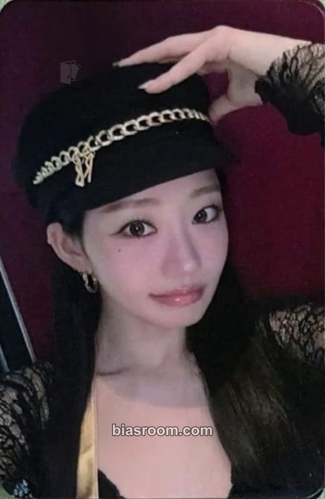 Julie Who Is She Photocard - KISS OF LIFE - KISS OF LIFE K-pop photocard