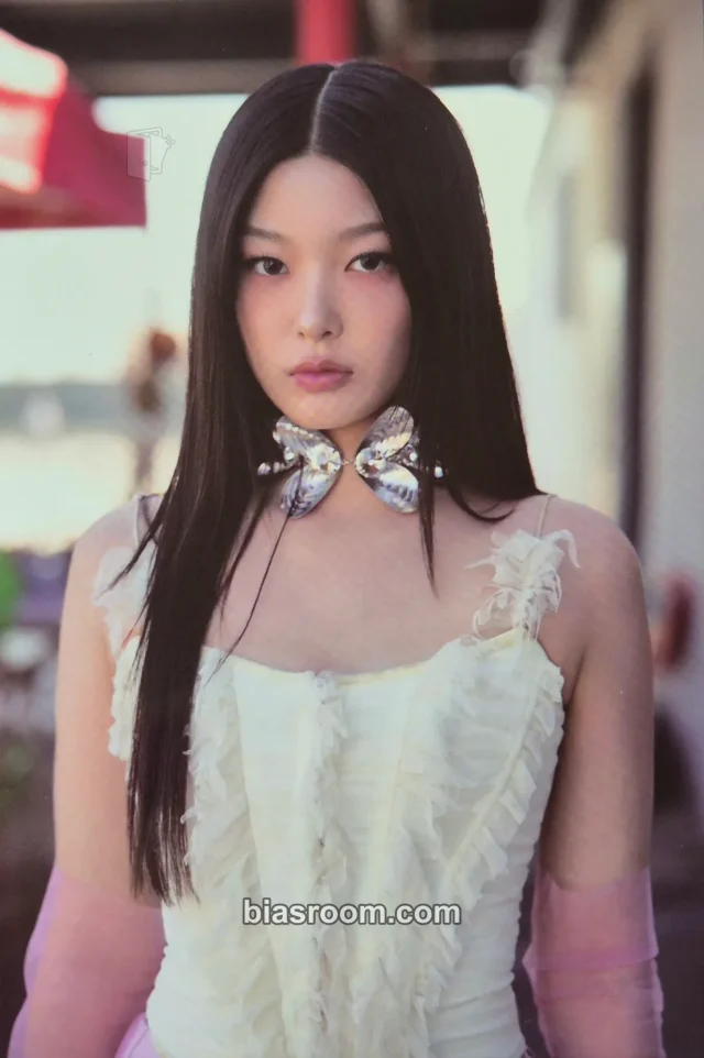 KATSEYE - Yoonchae - BEAUTIFUL CHAOS Album soundwave merch photo set postcard pop-up