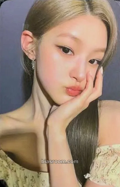 Haneul Who Is She Photocard - KISS OF LIFE - KISS OF LIFE K-pop photocard