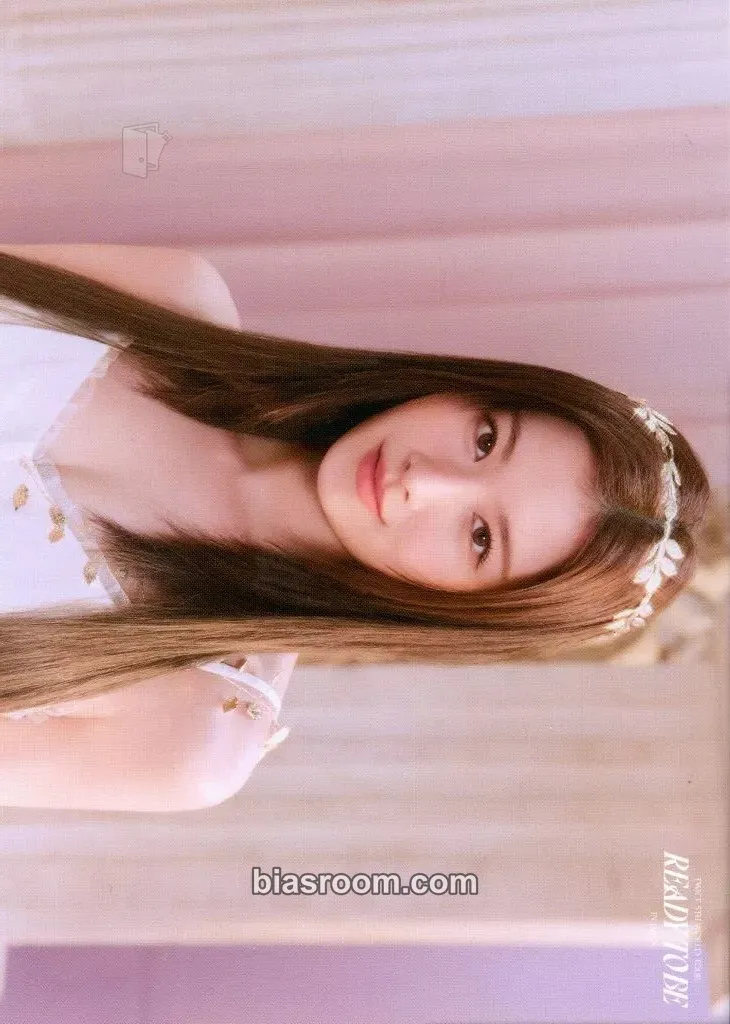 Sana TWICE 5th World Tour Ready to Be Photocard - TWICE - TWICE K-pop photocard