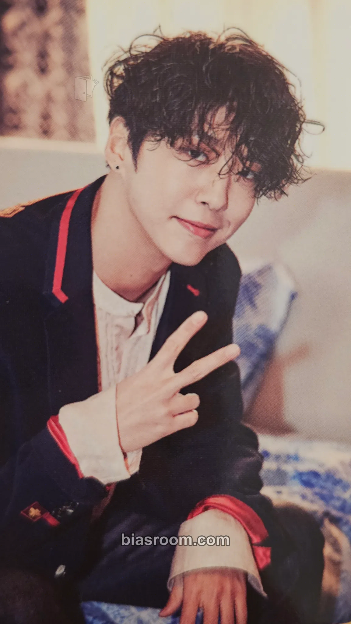 Yongguk Rose Photocard - BANG&JUNG&YOO&MOON - BANG&JUNG&YOO&MOON K-pop photocard