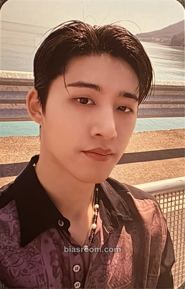 B.I - B.I - Waterfall Album album photocard waterfall version