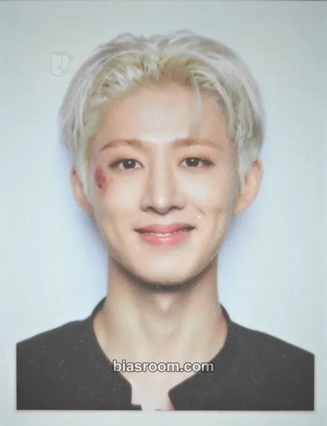B.I - B.I - Cosmos Album id photo album inclusion
