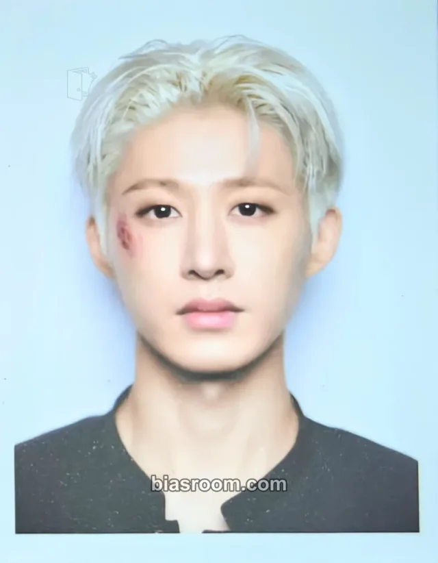 B.I - B.I - Cosmos Album id photo album inclusion