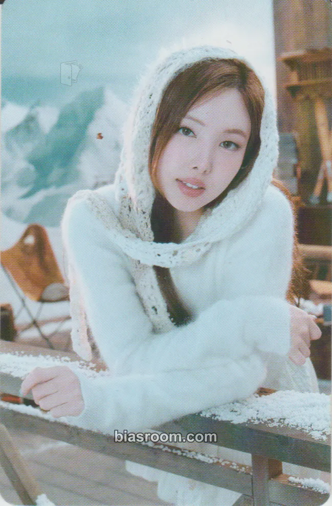 Nayeon 2024 JYP Japan Pop-up Store ‘SKI BAR’ Photocard - TWICE - TWICE K-pop photocard