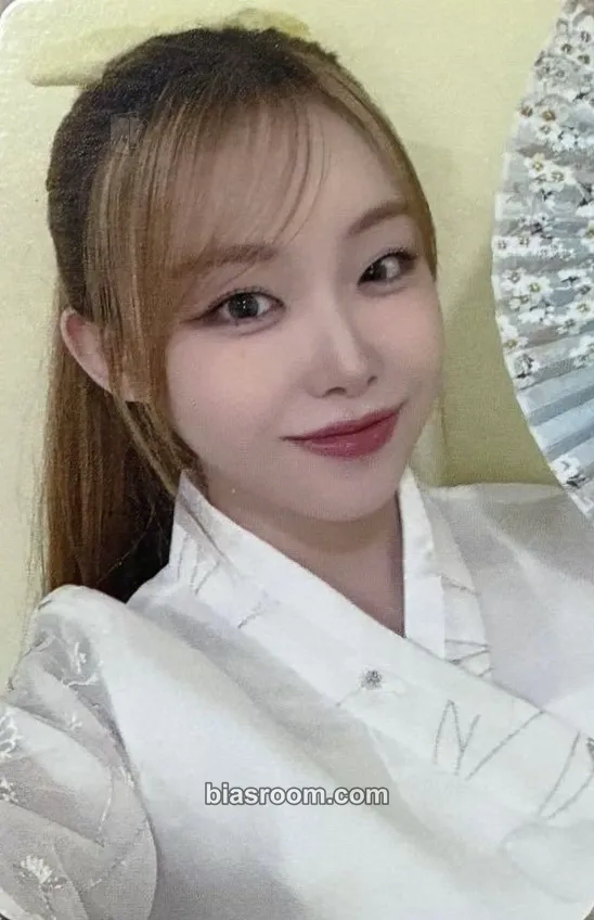 Suhyeon appendix: Of All We Have Lost Photocard - Billlie - Billlie K-pop photocard