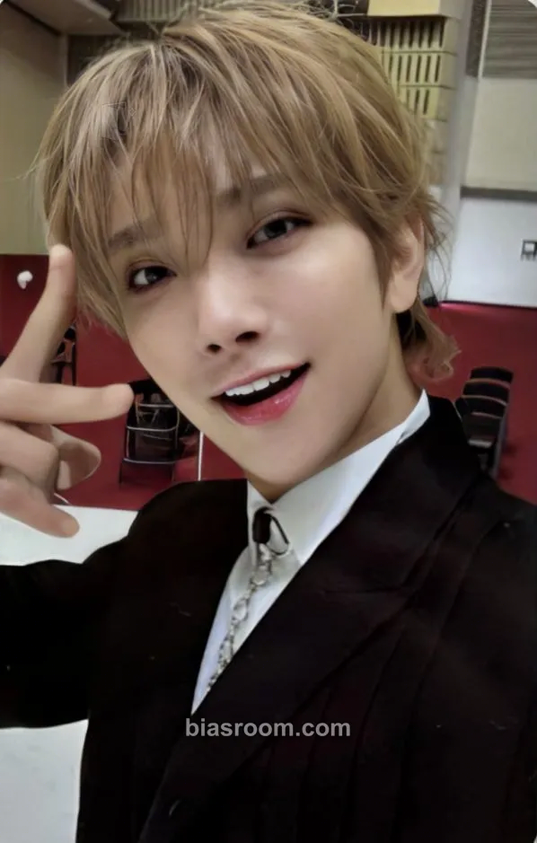 Joshua 17 IS RIGHT HERE Photocard - SEVENTEEN - SEVENTEEN K-pop photocard