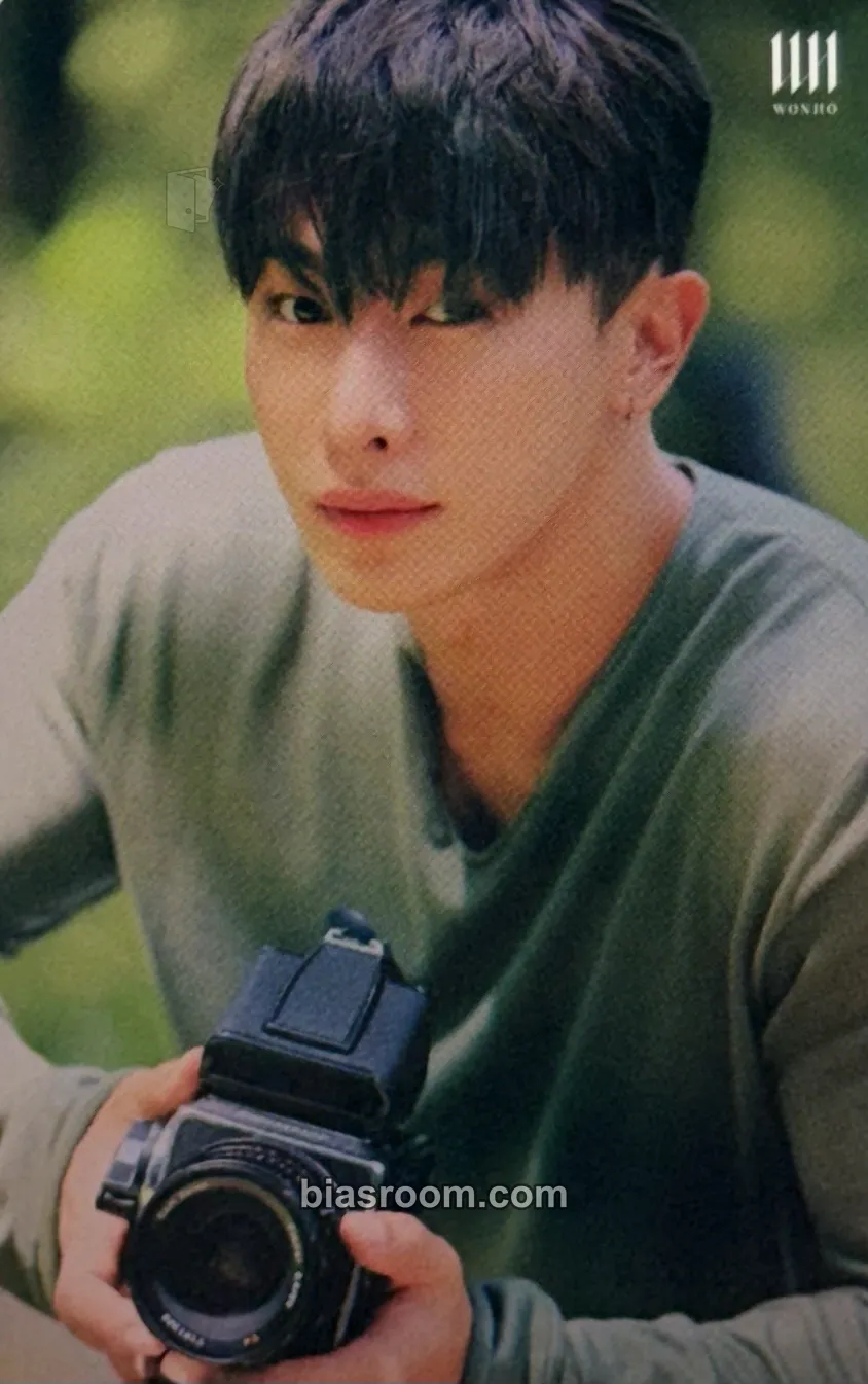 Wonho On The Way ~抱きしめるよ~ Photocard - Wonho K-pop photocard