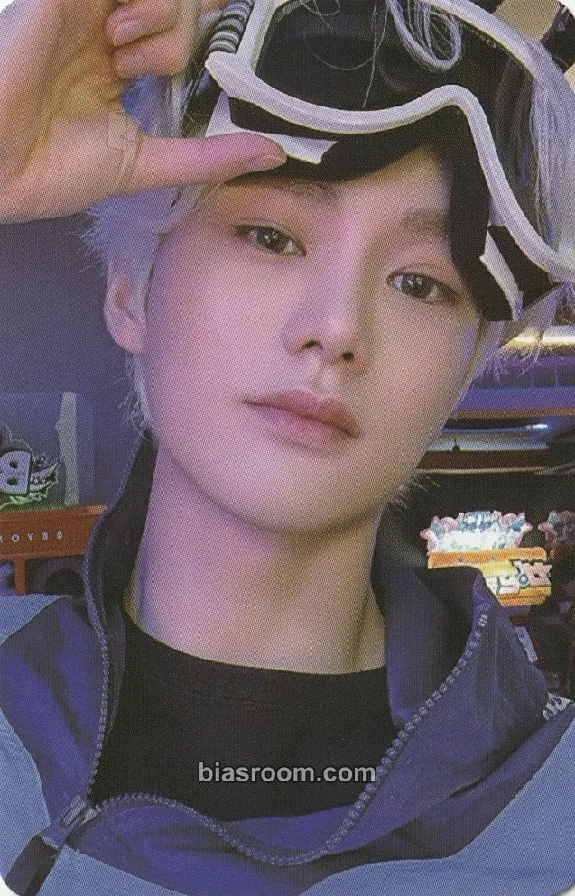 Lune DKB 1ST OFFICIAL FANCLUB Photocard - DKB - DKB K-pop photocard