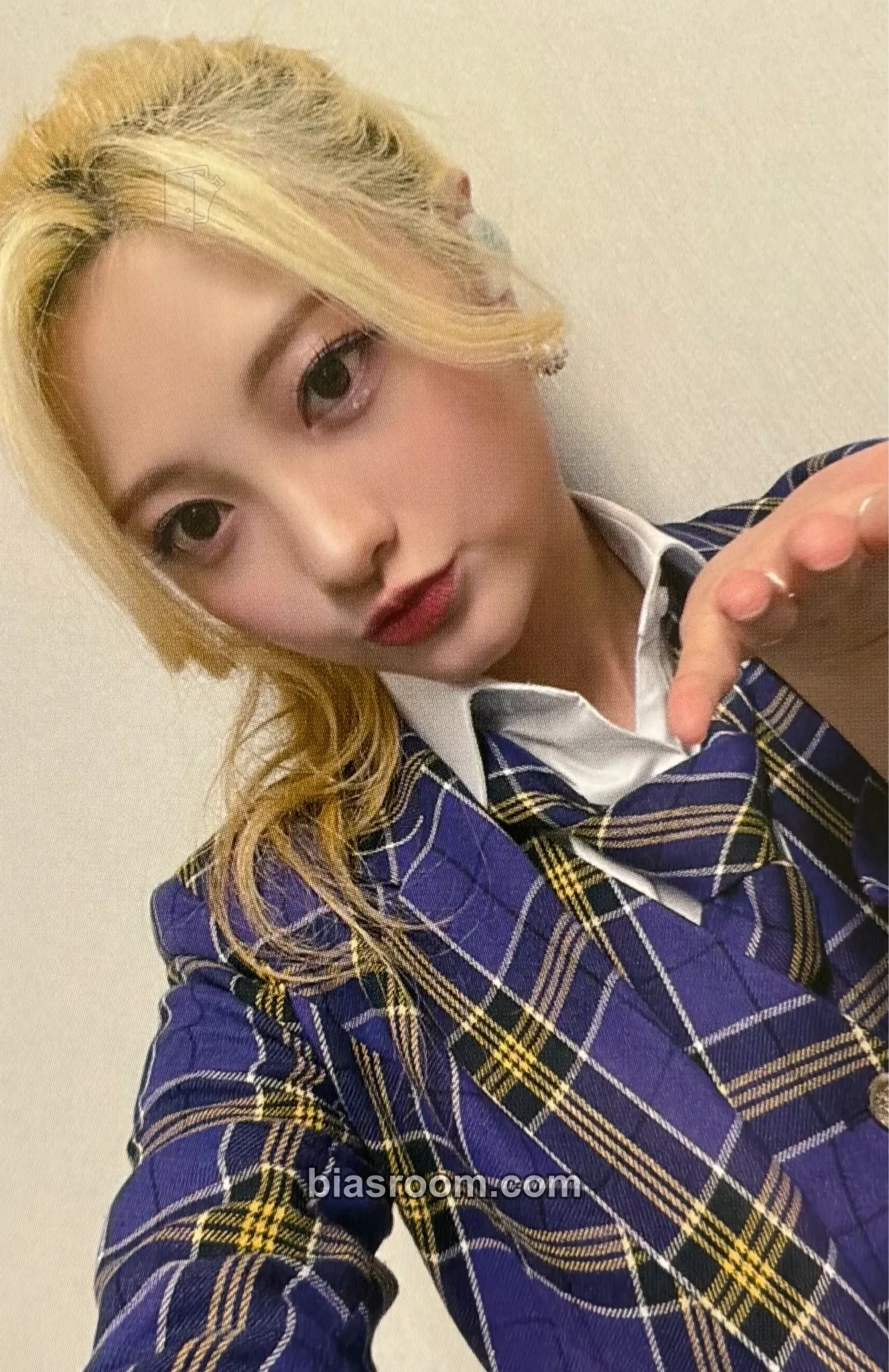 Rona Love in Bloom Photocard - ILY:1 - ILY:1 K-pop photocard