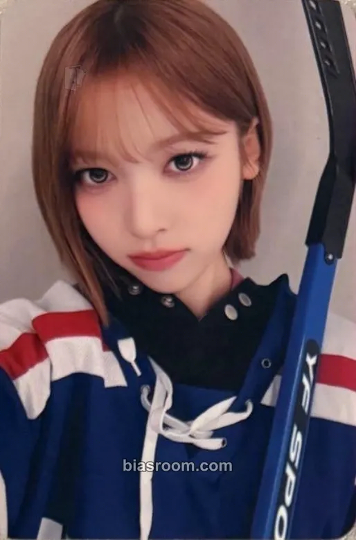 May lip bomb Photocard - RESCENE - RESCENE K-pop photocard