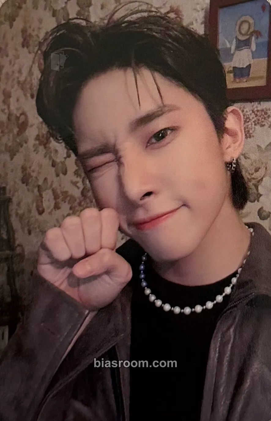 Leon BLUE SET Chapter 2. CHOICE Photocard - TRENDZ - TRENDZ K-pop photocard