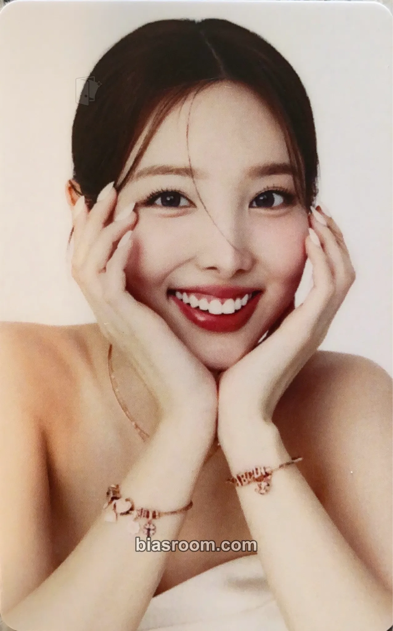 Nayeon NAYEON x UBS Gold Photocard - TWICE - TWICE K-pop photocard