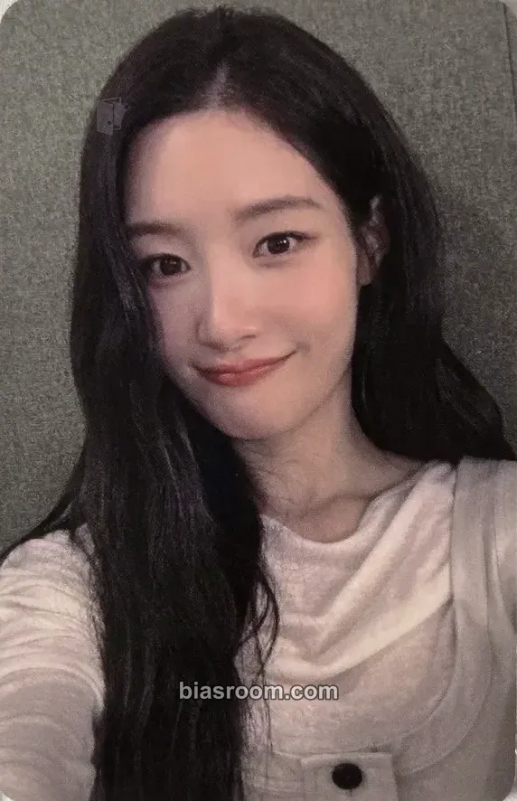 Chaeyeon LOOP Photocard - I.O.I - I.O.I K-pop photocard