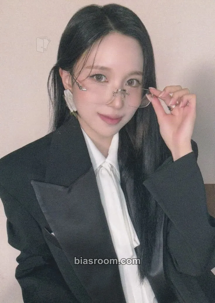 Mina PLAY Photocard - TWICE - TWICE K-pop photocard