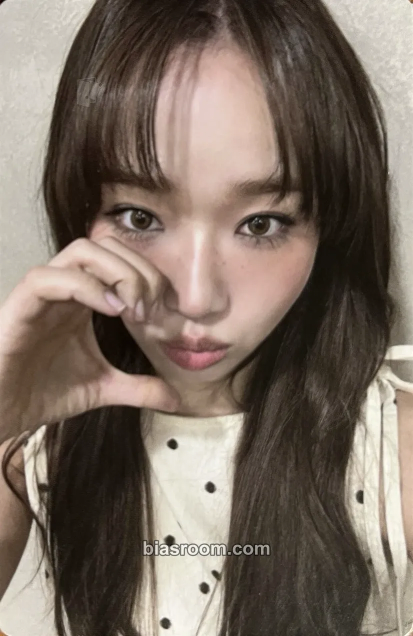 Choi Yoojung LOOP Photocard - I.O.I - I.O.I K-pop photocard