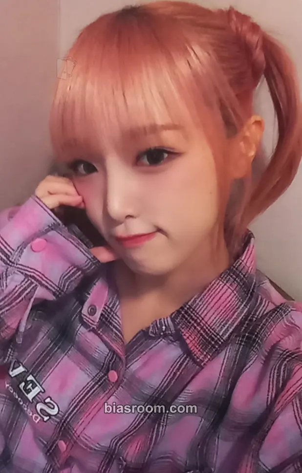 Yena HATE XX Photocard - Yena K-pop photocard