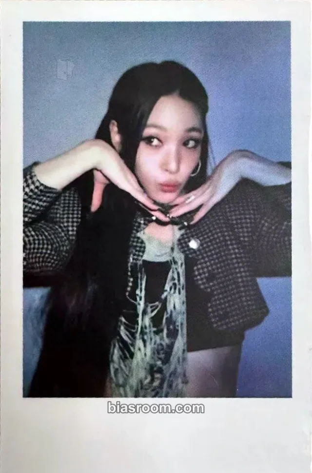 ALLDAY PROJECT - Annie - ALLDAY PROJECT Album everline lucky draw (LD) polaroid round 2