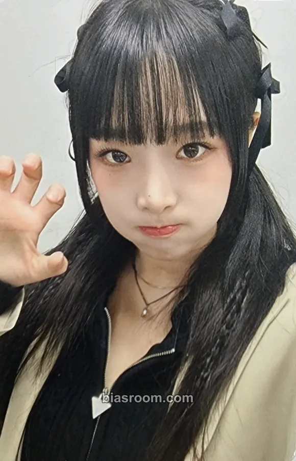 Yena Love War Photocard - Yena K-pop photocard