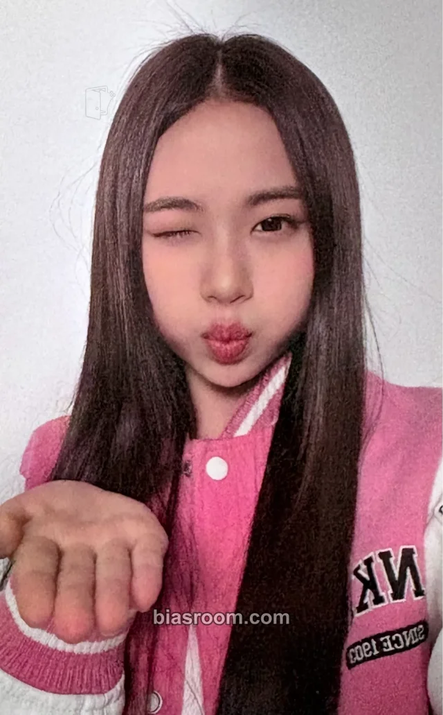 H//PE PRINCESS - Sujin - Universe Ticket Event album photocard