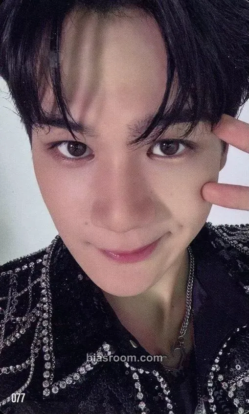Issei Mamehara JO1DER SHOW 2024-2025 ’WHEREVER WE ARE’ Photocard - JO1 - JO1 K-pop photocard