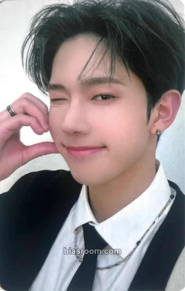 LUN8 - Chael - Continue? Album photocard set i version