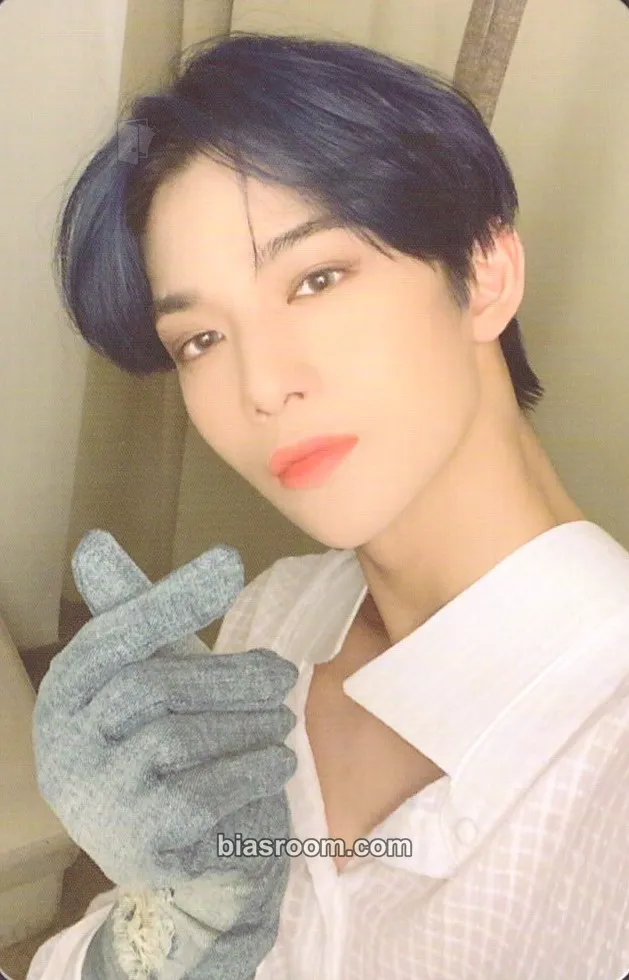 Jinyoung HELLO Chapter 3. Hello, Strange Time Photocard - CIX - CIX K-pop photocard