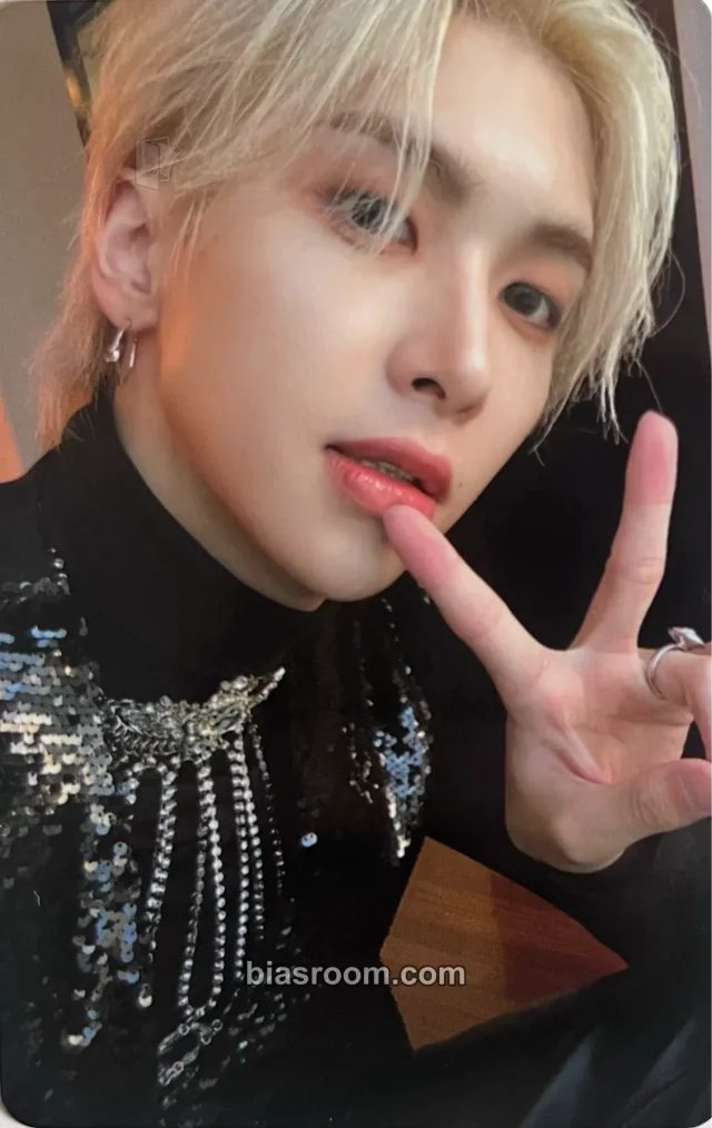 UP10TION - Xiao - Code Name: Arrow Album album photocard love hunter version