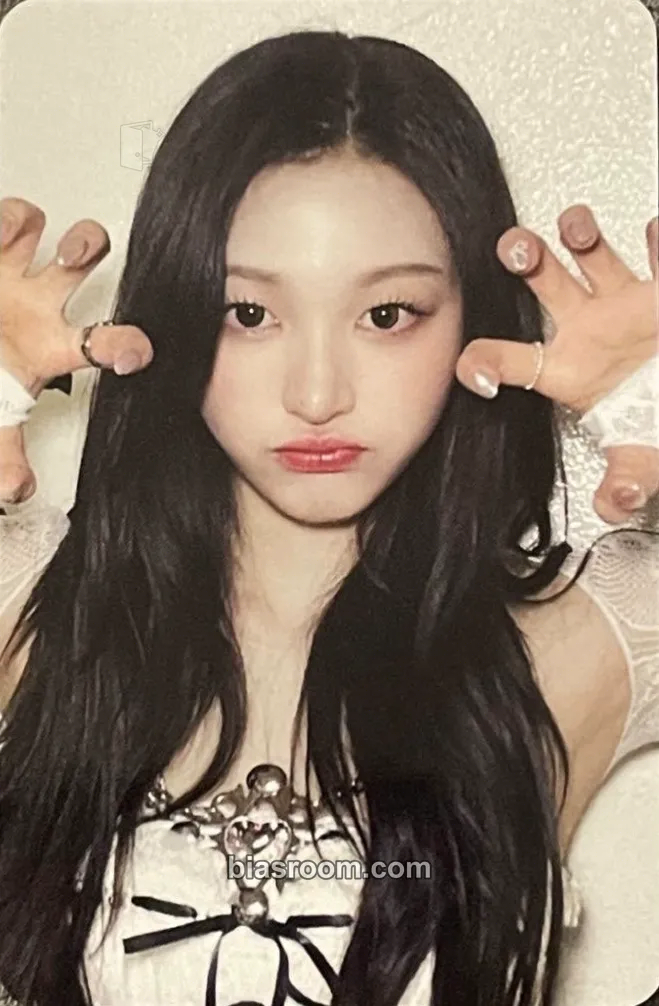 Minami Re:Scene Photocard - RESCENE - RESCENE K-pop photocard