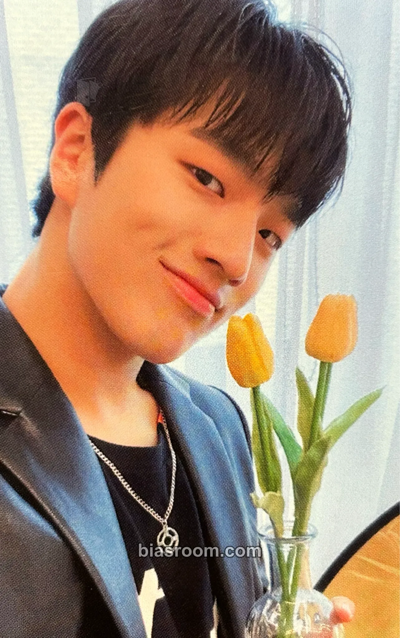 Yechan BLUE SET Chapter 1. TRACKS Photocard - TRENDZ - TRENDZ K-pop photocard