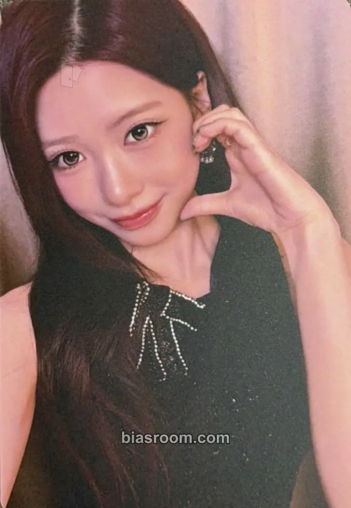Zena lip bomb Photocard - RESCENE - RESCENE K-pop photocard