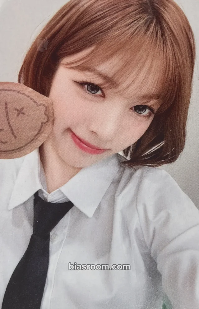 RESCENE - May - lip bomb Album music&drama fansign round 1