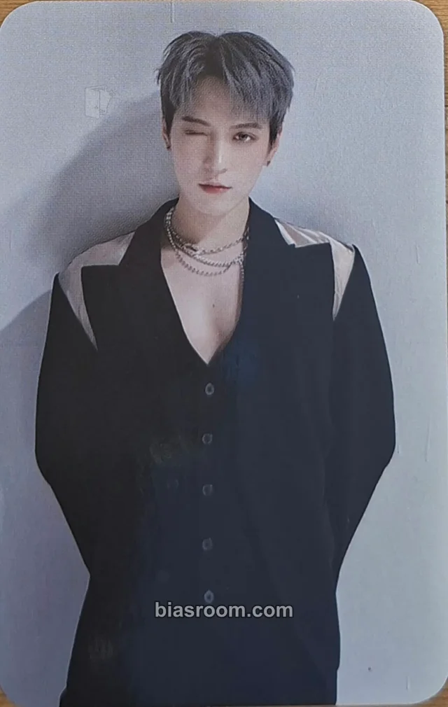 Omega X - Hwichan - Love Me Like Album album photocard