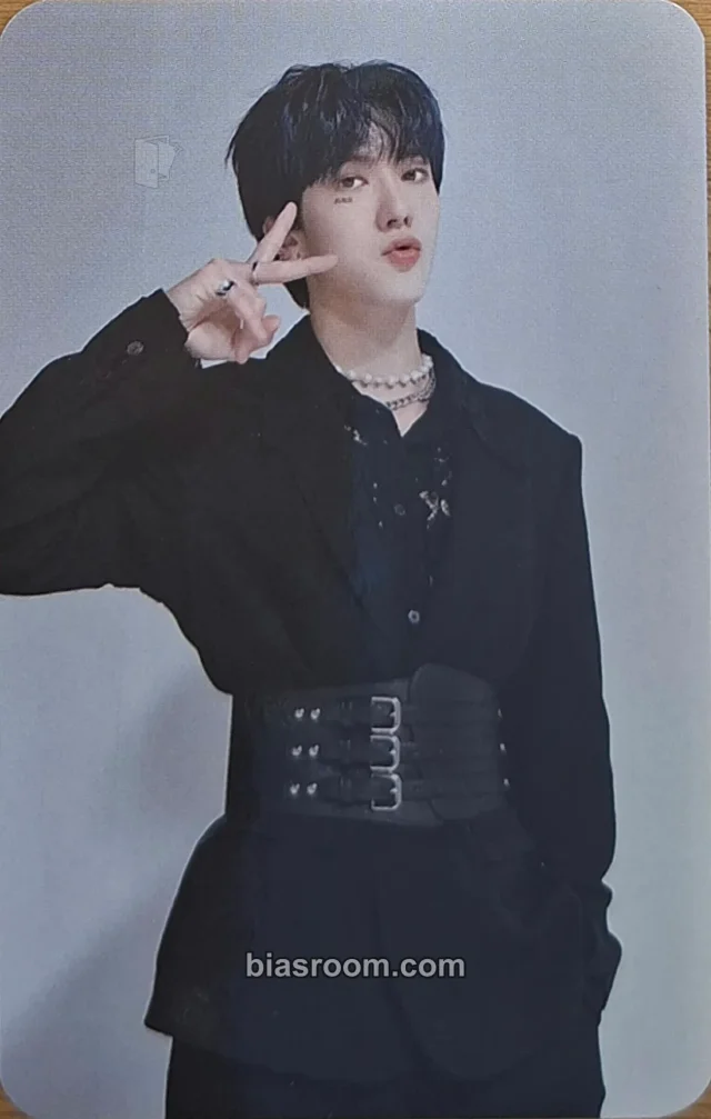 Omega X - Junghoon - Love Me Like Album album photocard