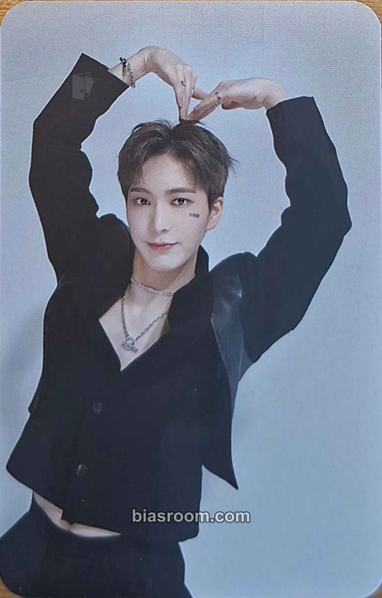 Kevin Love Me Like Photocard - Omega X - Omega X K-pop photocard