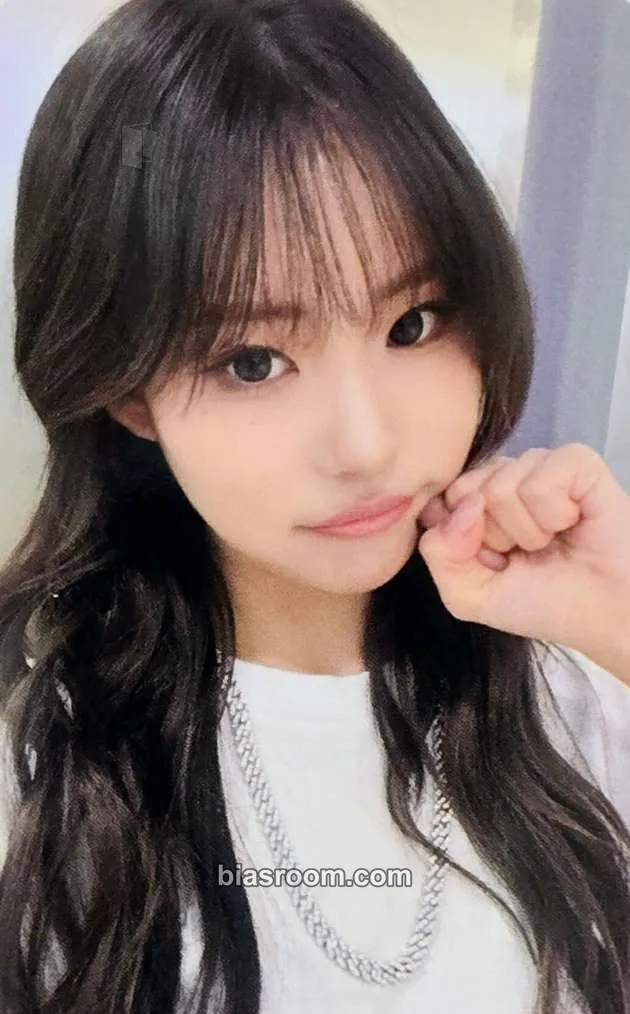 Jieun COLD Photocard - Young Posse - Young Posse K-pop photocard