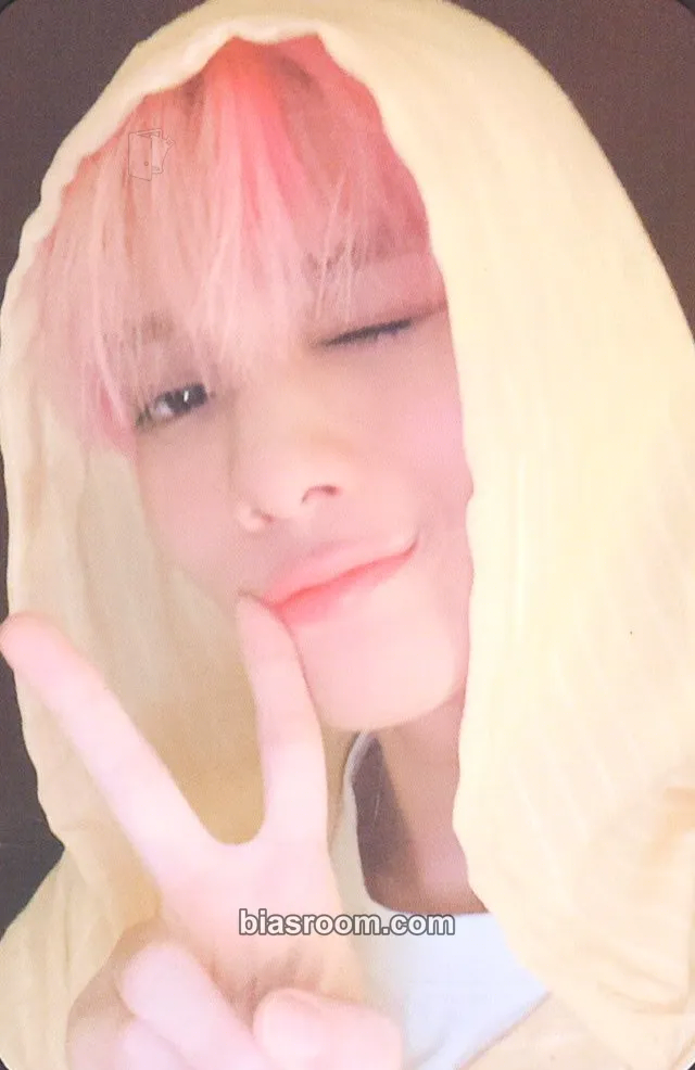Jinyoung HELLO Chapter Ø. Hello, Strange Dream Photocard - CIX - CIX K-pop photocard
